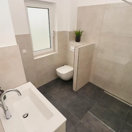 Lightplace - Moderne In - Balkon - Netflix - Am Kanal *