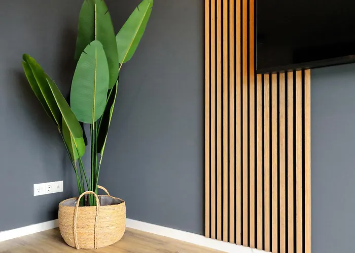 Lightplace - Moderne In - Balkon - Netflix - Am Kanal