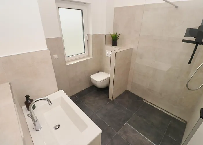Lightplace - Moderne In - Balkon - Netflix - Am Kanal *